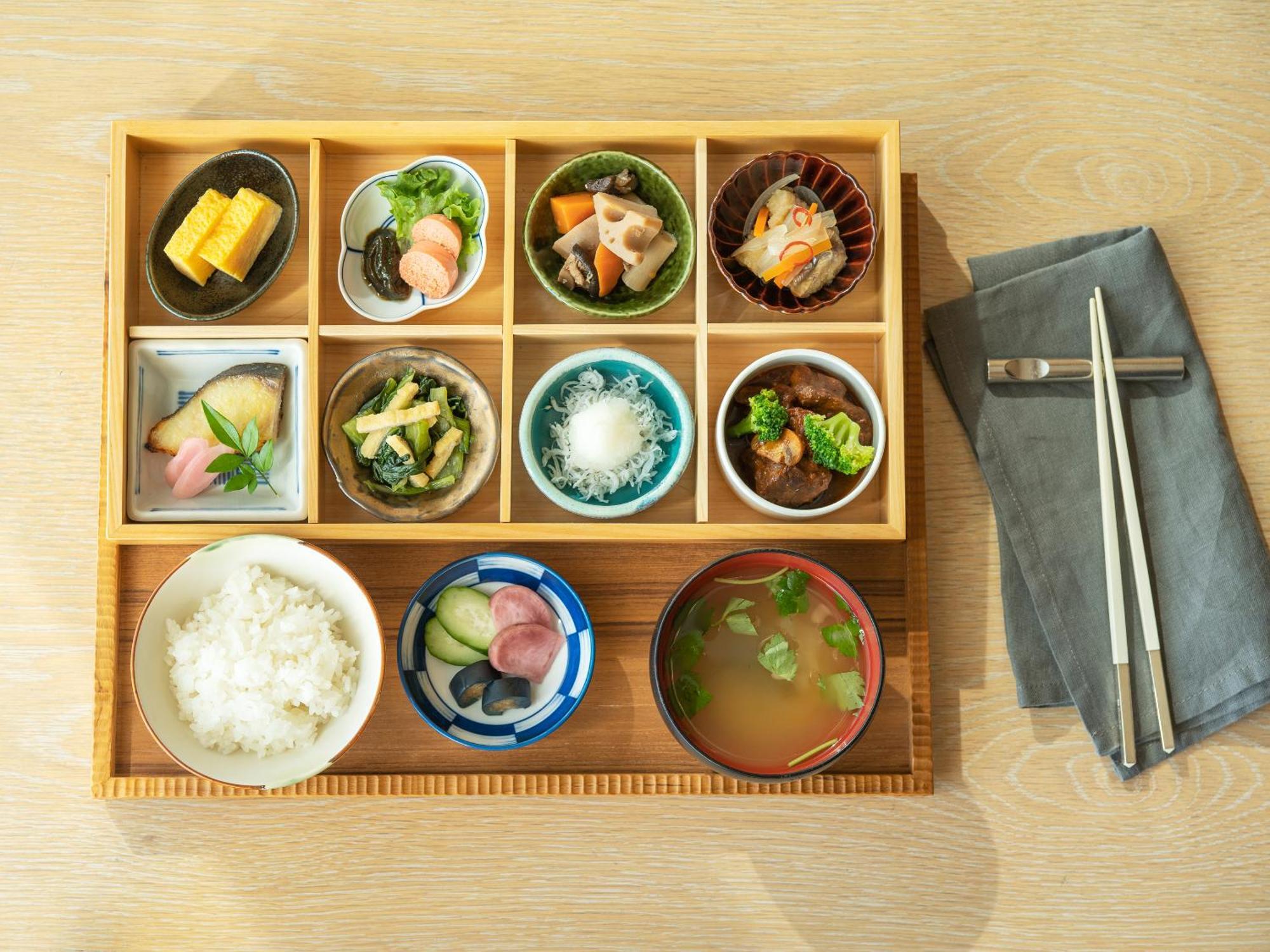 Mitsui Garden Hotel Roppongi Tokyo Premier Екстериор снимка A shōkadō bentō