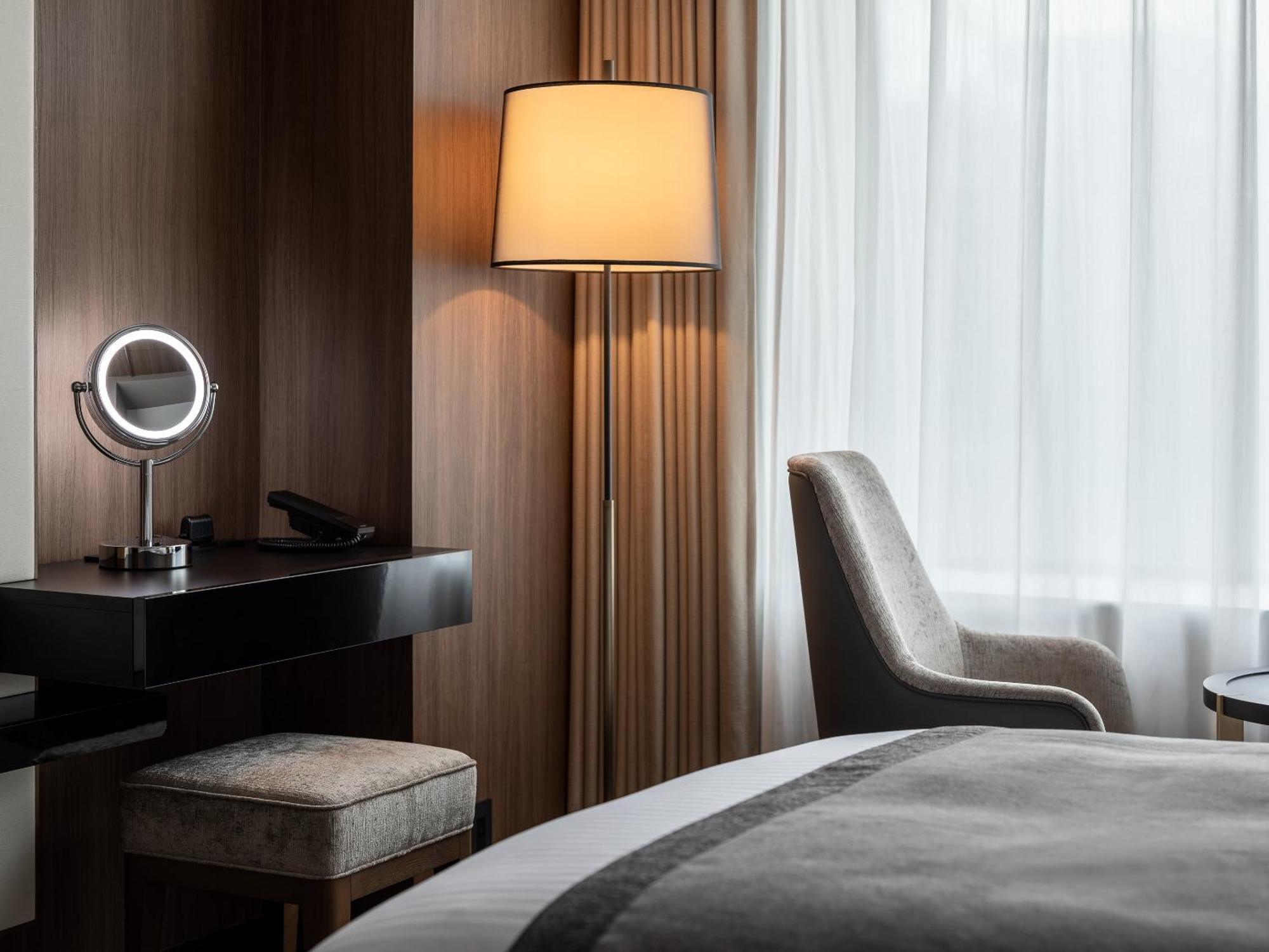 Mitsui Garden Hotel Roppongi Tokyo Premier Екстериор снимка A floor lamp